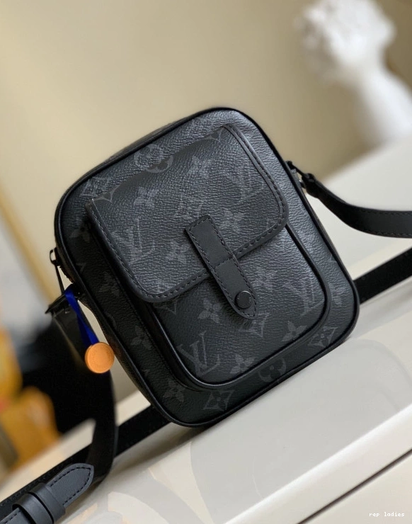 Cheap Wearable LOUIS VUITTON Christopher Wallet 0804